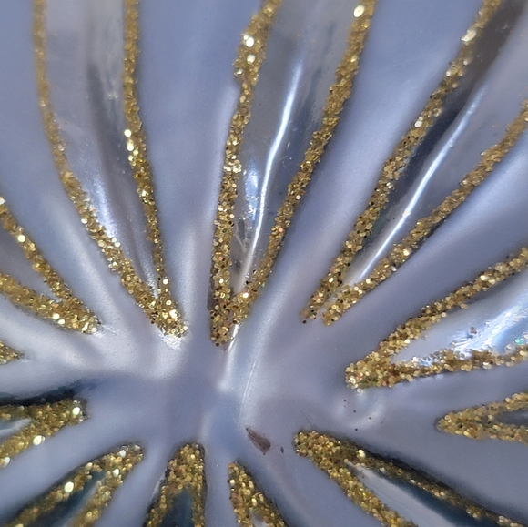 WATERFORD HOLIDAY HEIRLOOMS SNUG IN THEIR BEDS ORNAMENT - Picture 9 of 16